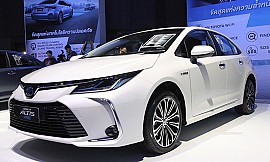Thảm lót sàn 6D cao cấp cho Toyota Altis - tặng kèm rối đồng giá 1,5 triệu kể cả vân carbon