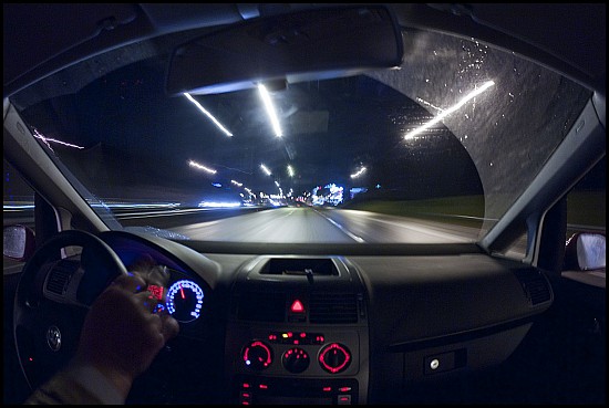 Kinh nghiệm lái xe buổi tối an toàn cho mọi người